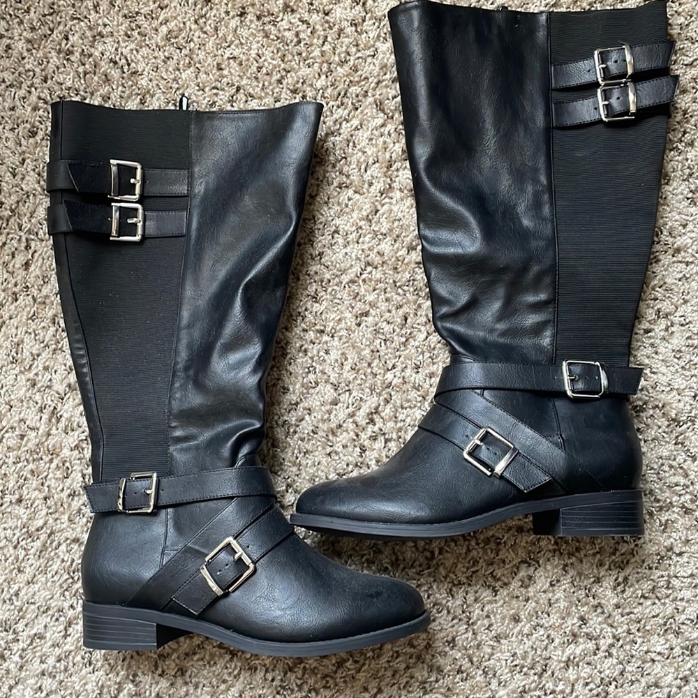 Wide Width Triple Strap Boot
